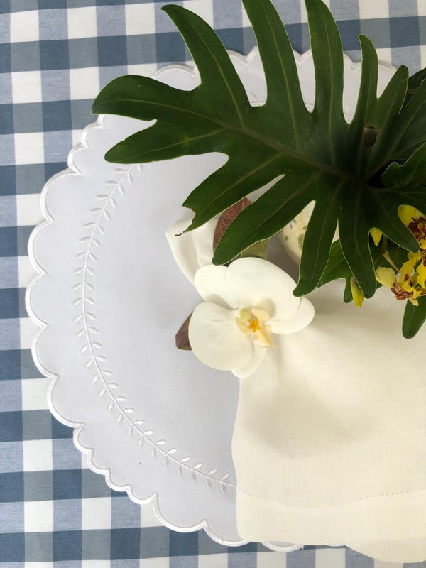 Arrow - Impermeable White Placemats (Set of 4)