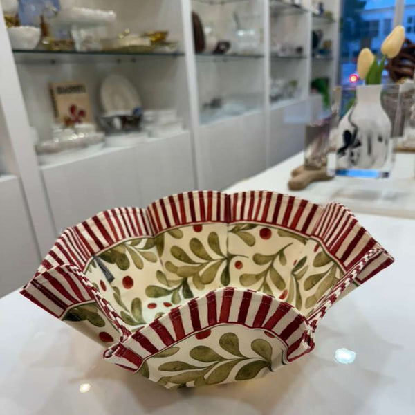 Christmas - N119 Bread Basket Red Stripes Berries