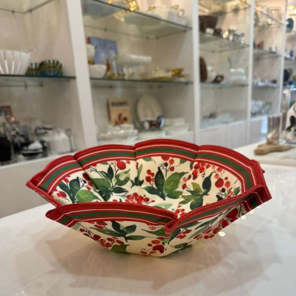 Christmas - N16 Bread Basket Red / Green Holly
