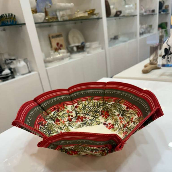 Christmas - N56 Bread Basket Pine Berries