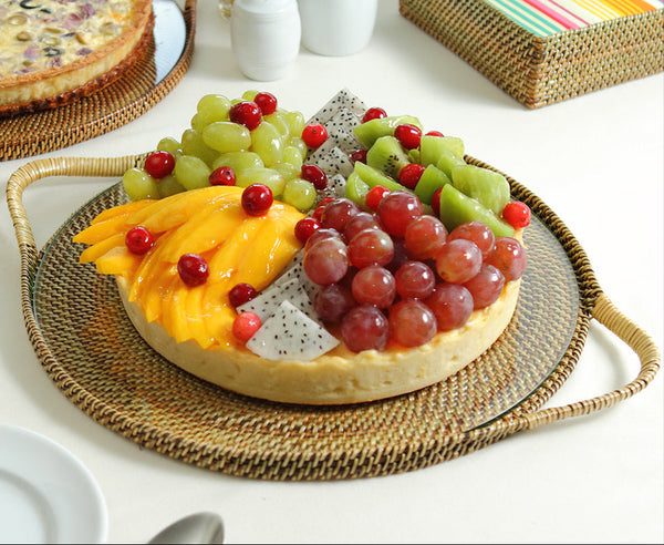 Round Serving Tray with Glass