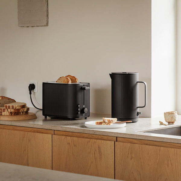 Bernadotte - Kettle Black Matte