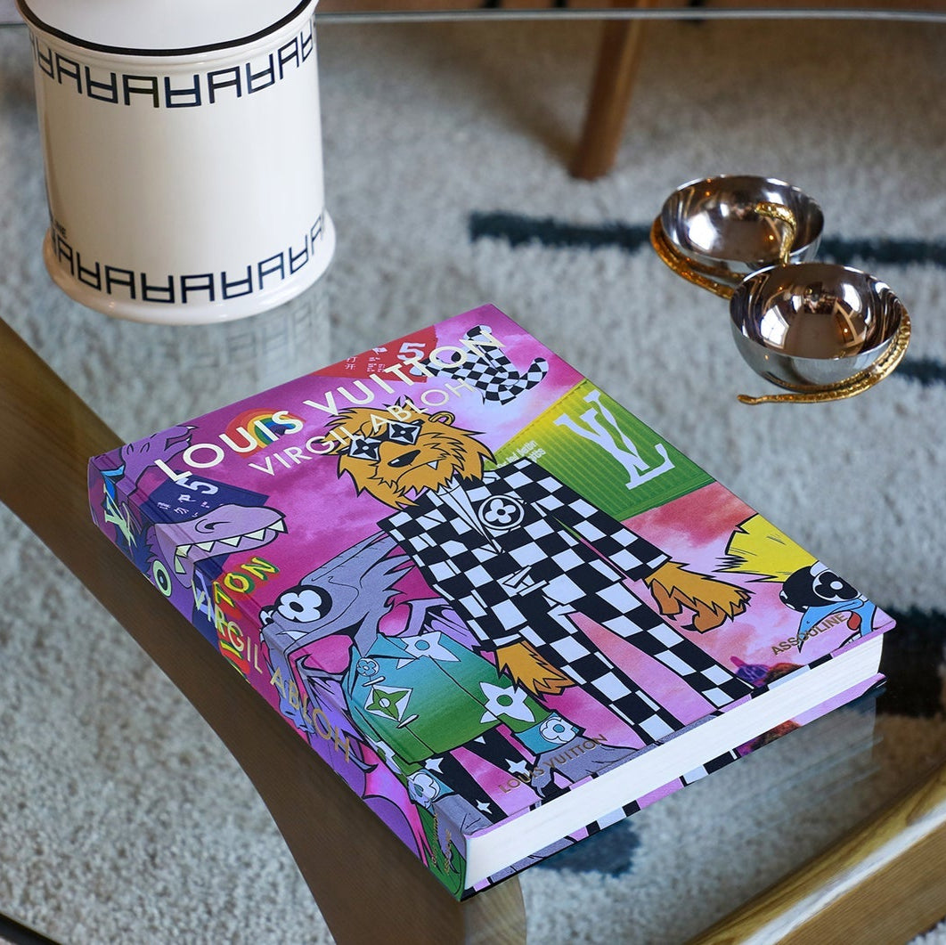 Book - Louis Vuitton: Virgil Abloh (Classic Cartoon Cover) – Il