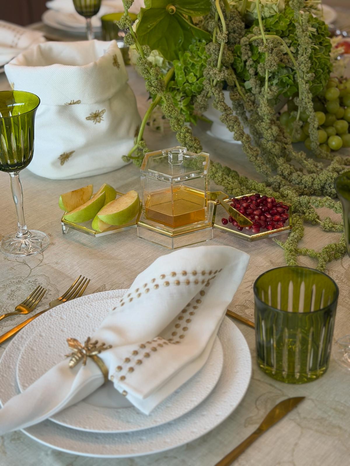 RH | Green Nature Table Setting