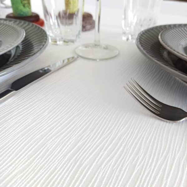 Castellana - White Nappe Tablecloth 70"x118"
