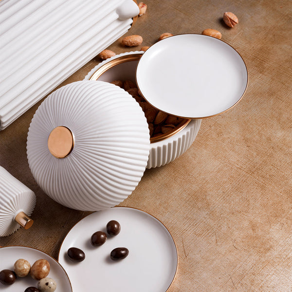 Ionic Box - Plates White (Set of 4)